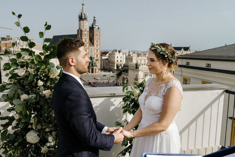 Przysięga ślubna na tarasie Hotelu Starego w Krakowie
