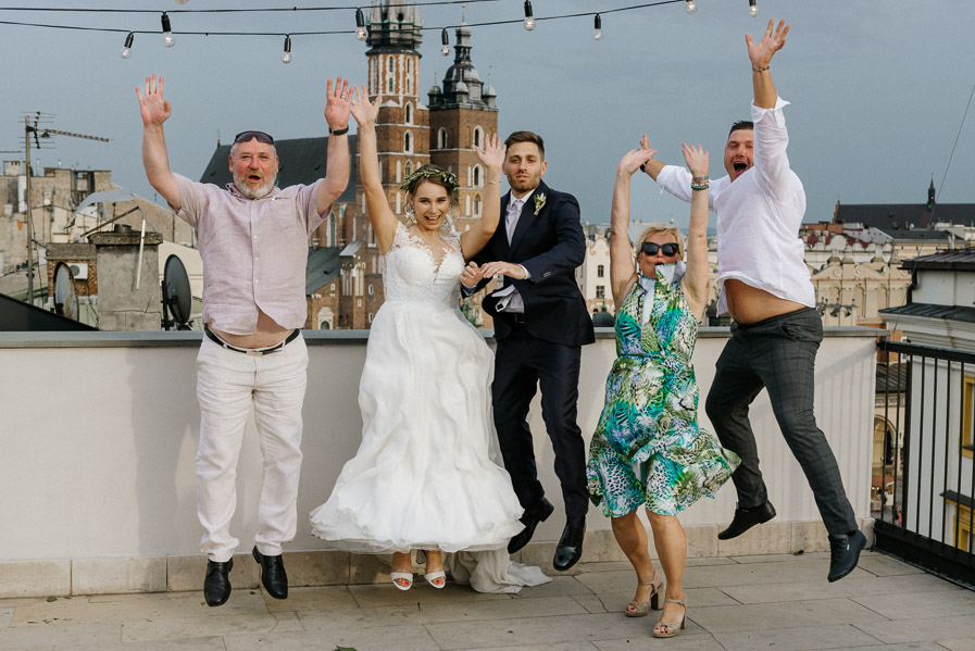 Szalone zdjęcia portretowe na weselu