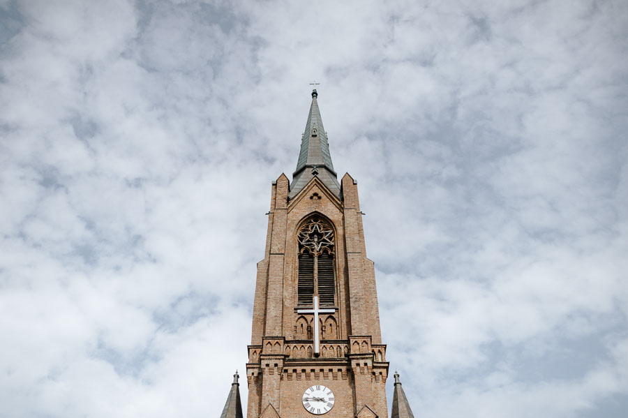 Fotograf ślubny Śląsk - Sfotografowani Marcin Pluta Parafia Rzymskokatolicka pw. św.Walentego w Konopiskach, Dobry fotograf ślubny Śląsk, Fotografia okolicznościowa