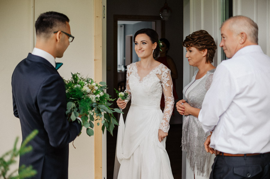 Spotkanie pary Młodej , Profesjonalna Fotografia ślubna, Doskonały Fotograf ślubny