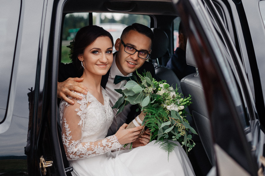 Portret w samochodzie, Zdjęcia ślubne, Dobre zdjęcia ślubne