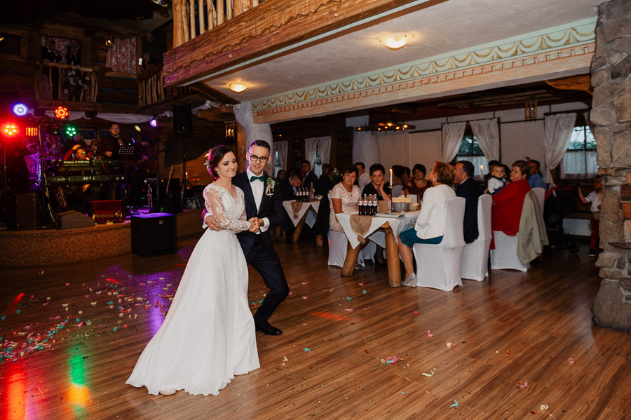 Pierwszy taniec ślubny, Fotografia ślubna blog, Fotografia ślubna cennik